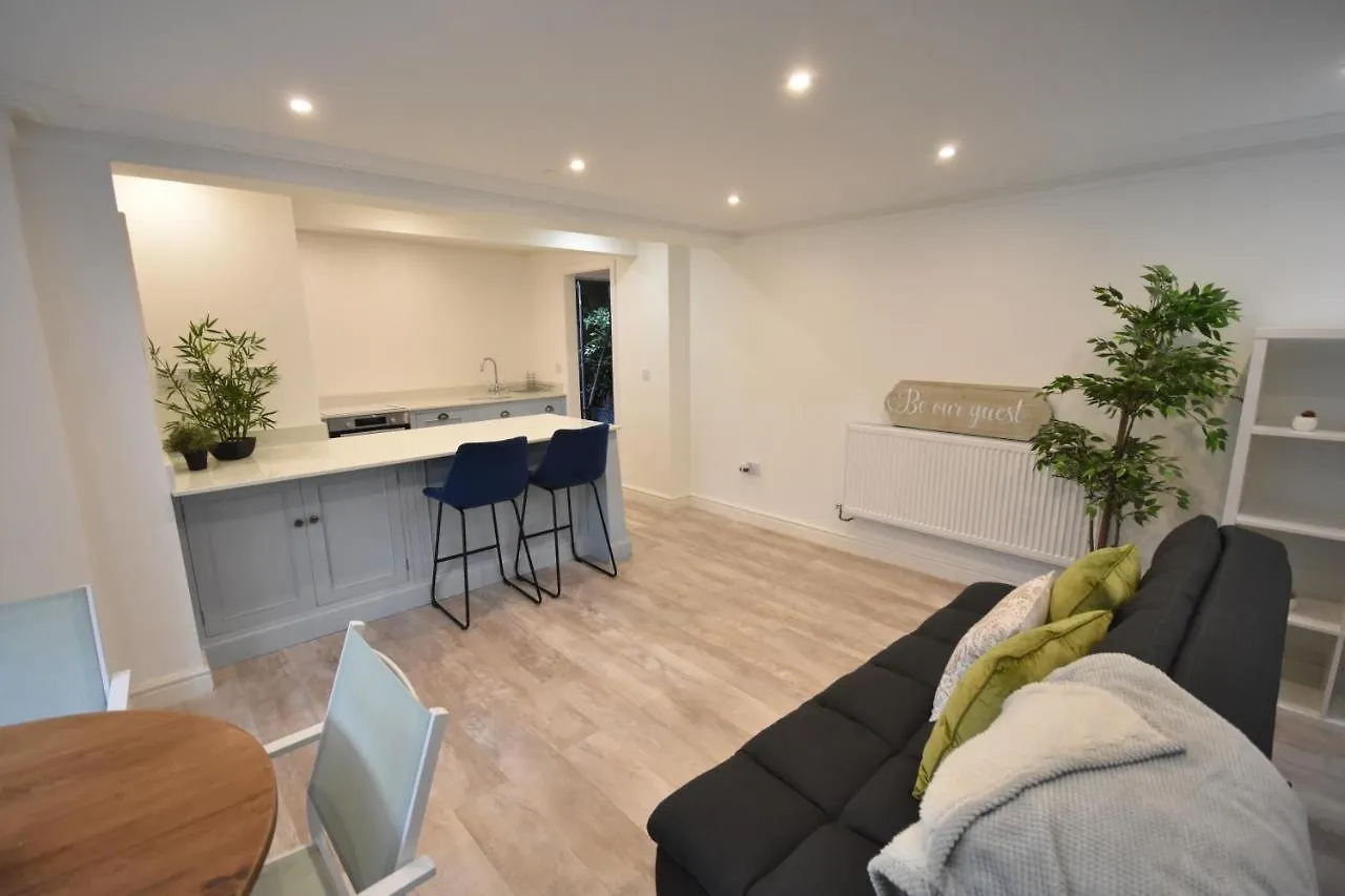 Modern Apartment Near City Centre And The Bay Cardiff