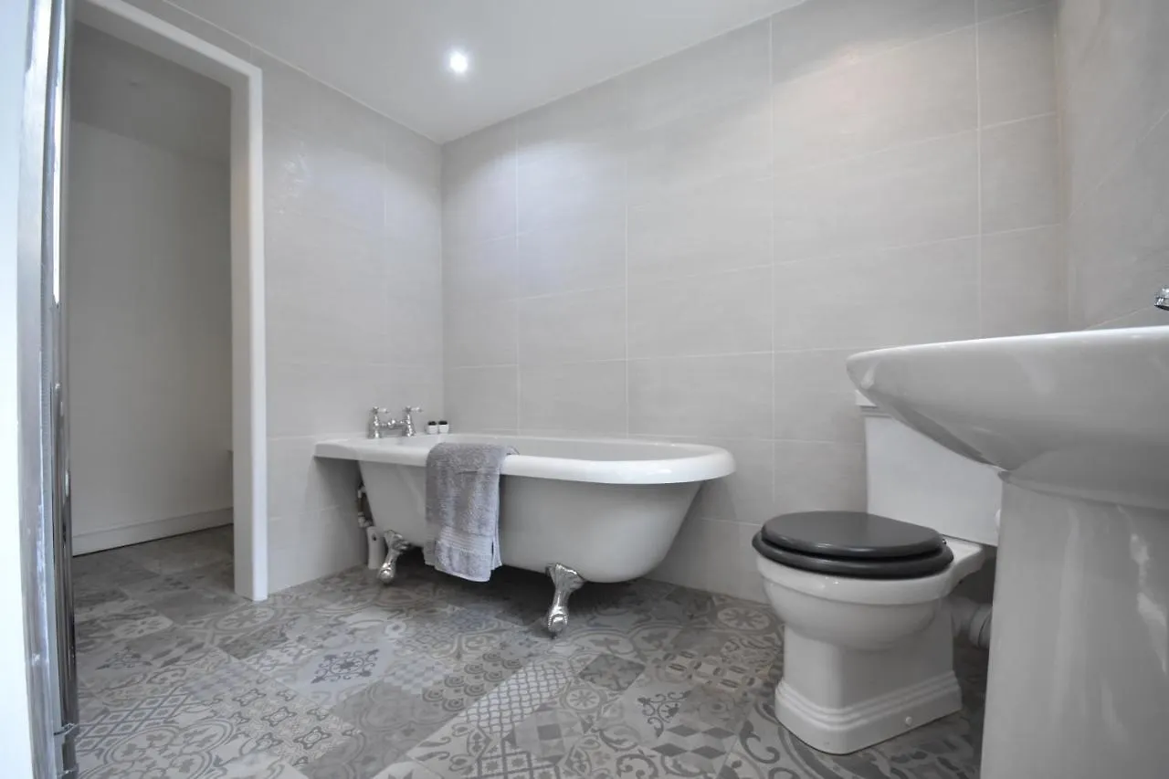 Modern Apartment Near City Centre And The Bay Cardiff